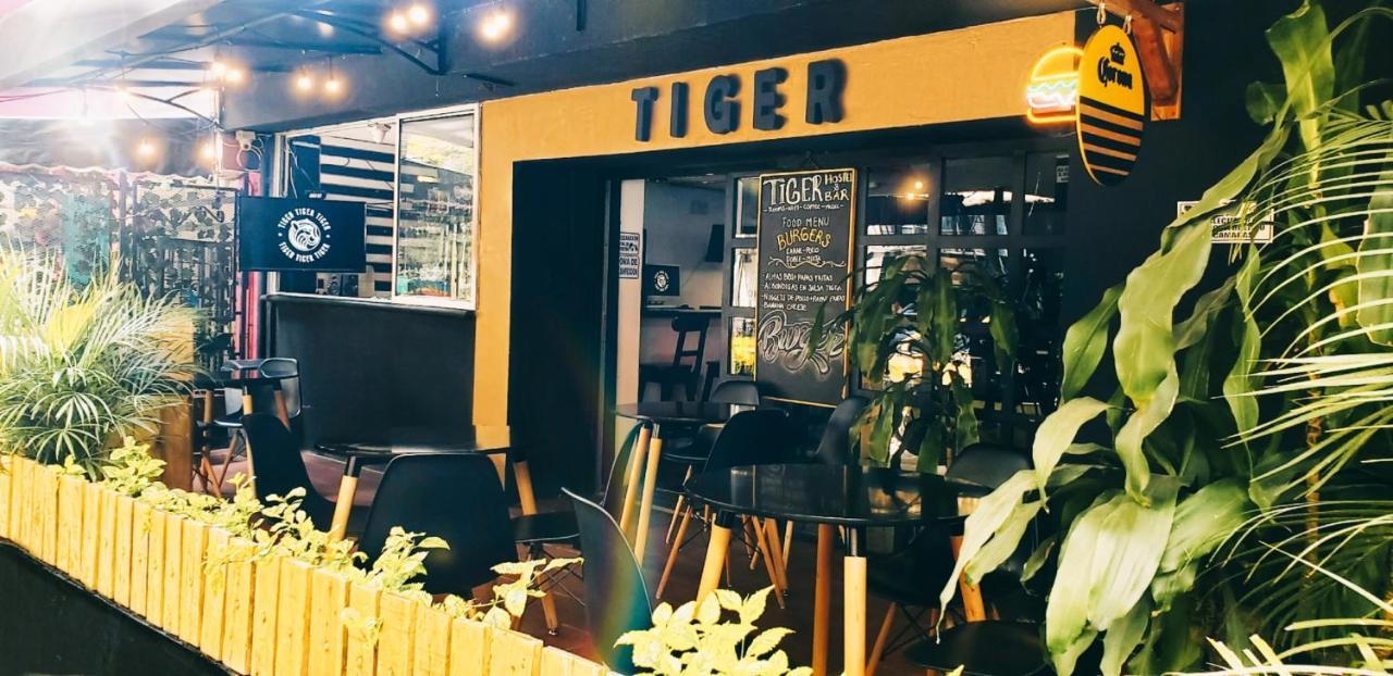 Tiger Hostel Medellín Exterior foto
